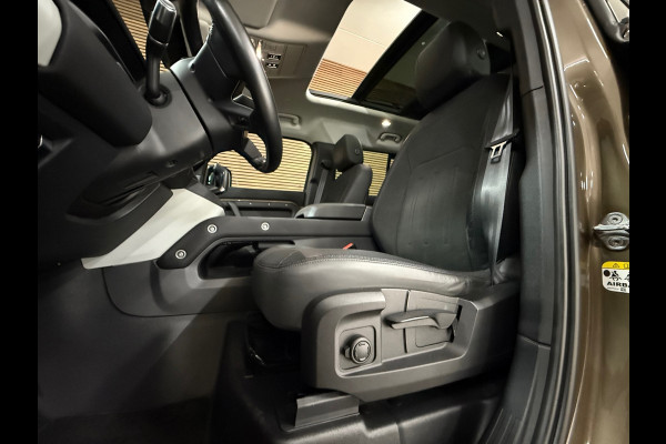 Land Rover Defender 110 2.0 D200 110 | Pano | PPF | Meridian | Trekhaak | Carplay | Geel kenteken