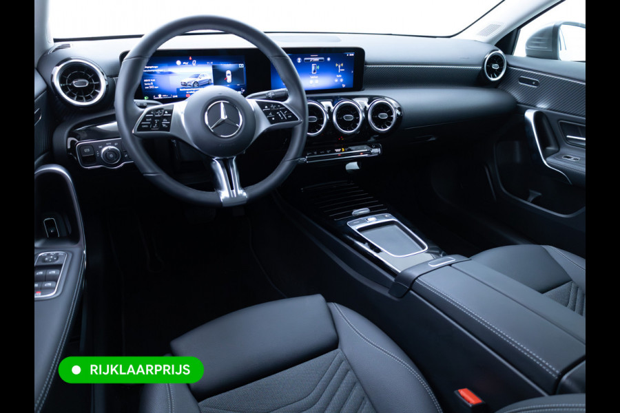 Mercedes-Benz A-Klasse 250 e Business Solution Luxury 218 PK | Adaptieve Cruise | Stoel- & Stuurverwarming | Camara | Navigatie | App. connect | Climate control | Automatisch inparkeren