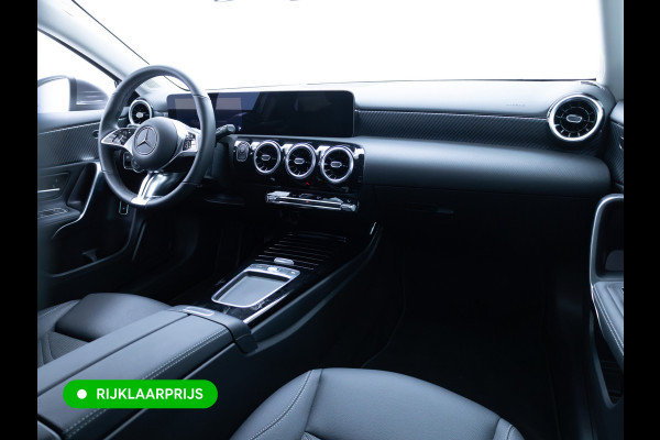 Mercedes-Benz A-Klasse 250 e Business Solution Luxury 218 PK | Adaptieve Cruise | Stoel- & Stuurverwarming | Camara | Navigatie | App. connect | Climate control | Automatisch inparkeren
