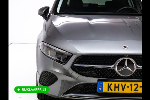 Mercedes-Benz A-Klasse 250 e Business Solution Luxury 218 PK | Adaptieve Cruise | Stoel- & Stuurverwarming | Camara | Navigatie | App. connect | Climate control | Automatisch inparkeren