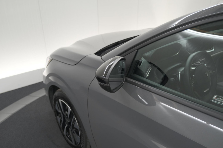 Peugeot 208 Hybrid 110 e-DCS6 Allure | Apple Carplay | Parkeersensoren Voor + Achter | Climate Control