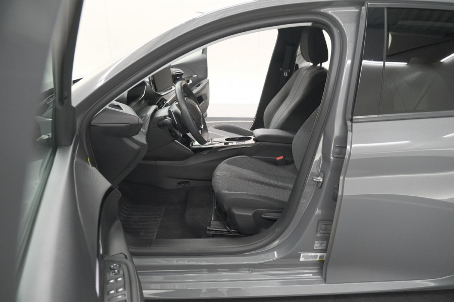 Peugeot 208 Hybrid 110 e-DCS6 Allure | Apple Carplay | Parkeersensoren Voor + Achter | Climate Control