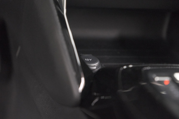 Peugeot 208 Hybrid 110 e-DCS6 Allure | Apple Carplay | Parkeersensoren Voor + Achter | Climate Control