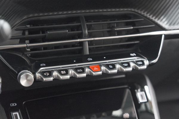 Peugeot 208 Hybrid 110 e-DCS6 Allure | Apple Carplay | Parkeersensoren Voor + Achter | Climate Control