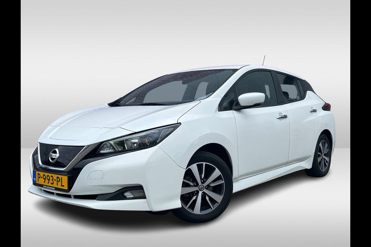 Nissan Leaf Acenta 40 kWh / Camera / CarPlay / 16'' / Keyless / Dodehoek / DAB / ACC