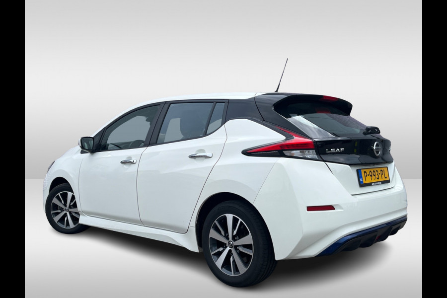 Nissan Leaf Acenta 40 kWh / Camera / CarPlay / 16'' / Keyless / Dodehoek / DAB / ACC