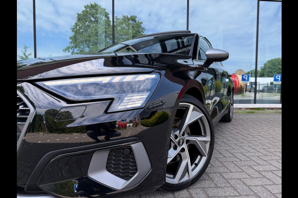 Audi A3 Sportback 35 TFSI edition one - Automaat - Pano/Schuifdak - Navi - Climate - Org.NL