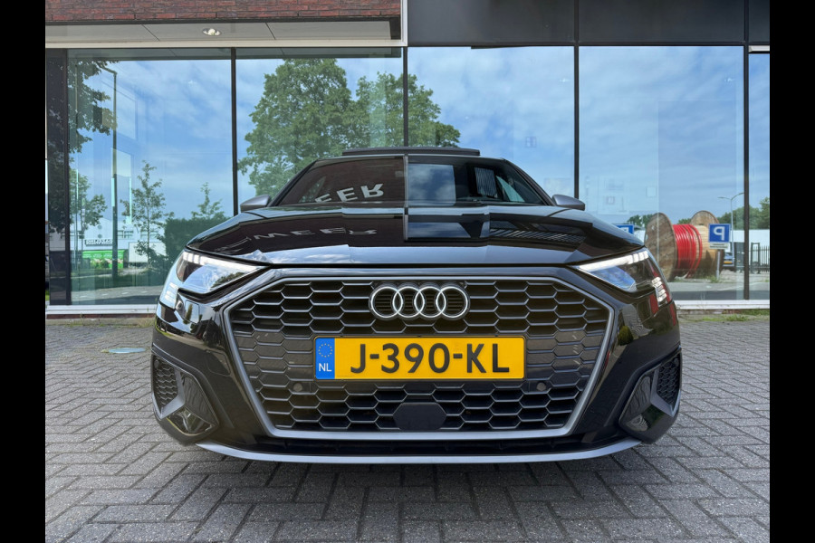 Audi A3 Sportback 35 TFSI edition one - Automaat - Pano/Schuifdak - Navi - Climate - Org.NL