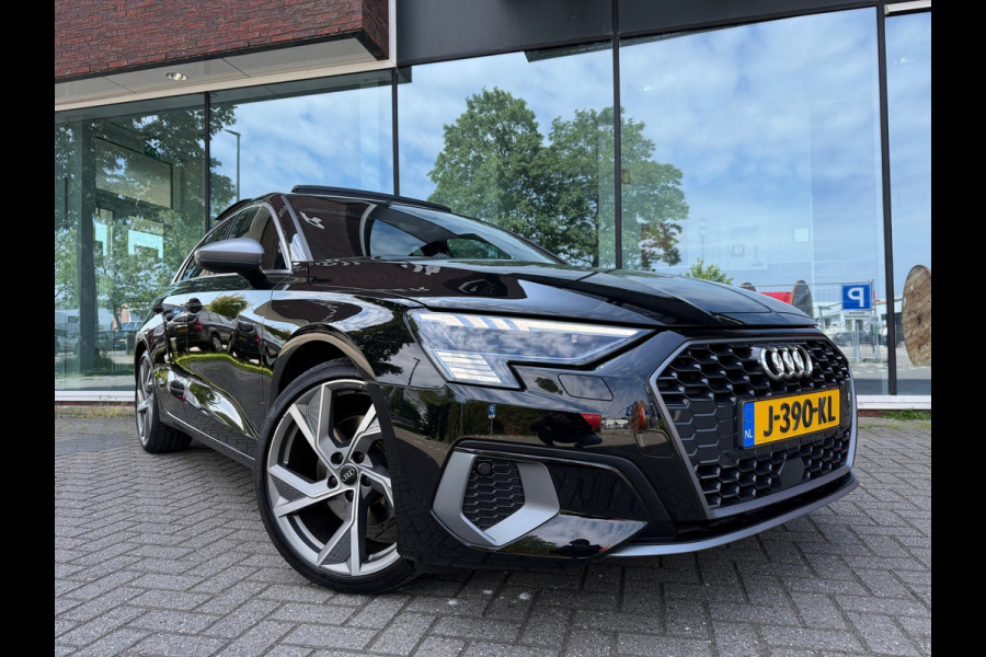 Audi A3 Sportback 35 TFSI edition one - Automaat - Pano/Schuifdak - Navi - Climate - Org.NL