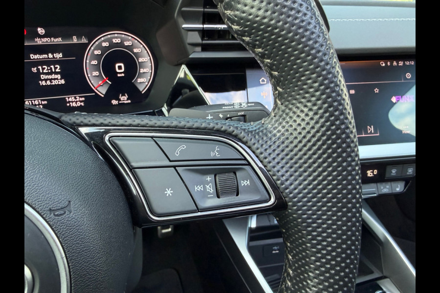 Audi A3 Sportback 35 TFSI edition one - Automaat - Pano/Schuifdak - Navi - Climate - Org.NL