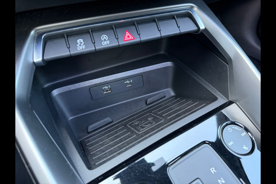 Audi A3 Sportback 35 TFSI edition one - Automaat - Pano/Schuifdak - Navi - Climate - Org.NL