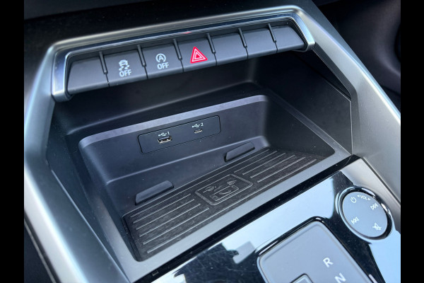 Audi A3 Sportback 35 TFSI edition one - Automaat - Pano/Schuifdak - Navi - Climate - Org.NL