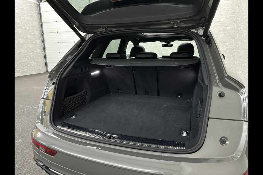 Audi Q5 55 367pk Competition RS Leder | ACC | Panorama | Lane Assist | 21" | Sfeerverlichting | Camera | Carplay | Stuurwielverwarming | Black Optic | Draadloos laden | Sportstoelen | 91000,= Nw.Pr. | 10-2024 | 23dkm! | Fabr. Garantie.