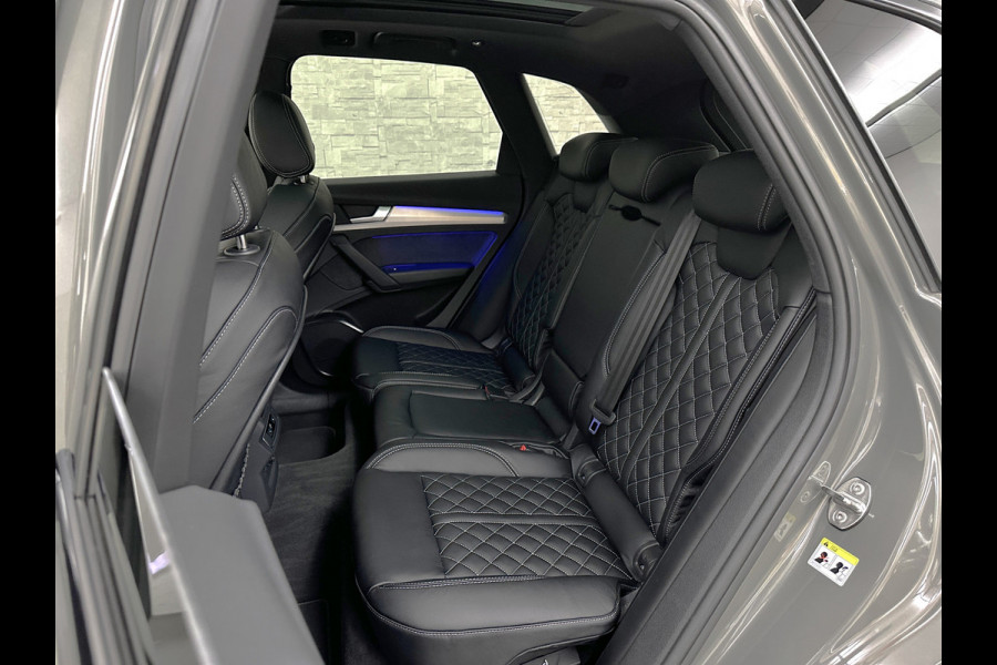 Audi Q5 55 367pk Competition RS Leder | ACC | Panorama | Lane Assist | 21" | Sfeerverlichting | Camera | Carplay | Stuurwielverwarming | Black Optic | Draadloos laden | Sportstoelen | 91000,= Nw.Pr. | 10-2024 | 23dkm! | Fabr. Garantie.
