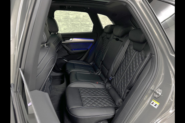 Audi Q5 55 367pk Competition RS Leder | ACC | Panorama | Lane Assist | 21" | Sfeerverlichting | Camera | Carplay | Stuurwielverwarming | Black Optic | Draadloos laden | Sportstoelen | 91000,= Nw.Pr. | 10-2024 | 23dkm! | Fabr. Garantie.