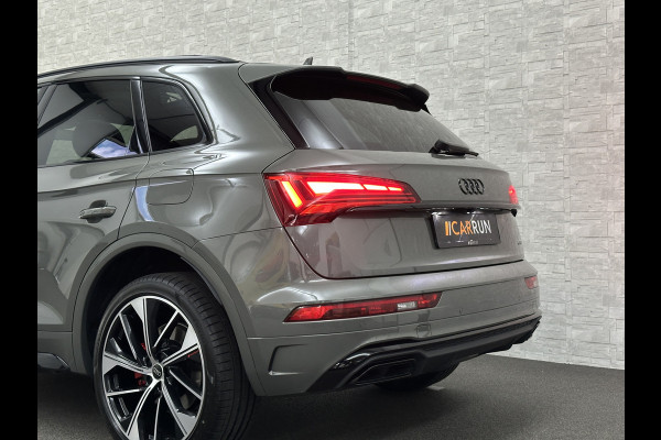 Audi Q5 55 367pk Competition RS Leder | ACC | Panorama | Lane Assist | 21" | Sfeerverlichting | Camera | Carplay | Stuurwielverwarming | Black Optic | Draadloos laden | Sportstoelen | 91000,= Nw.Pr. | 10-2024 | 23dkm! | Fabr. Garantie.