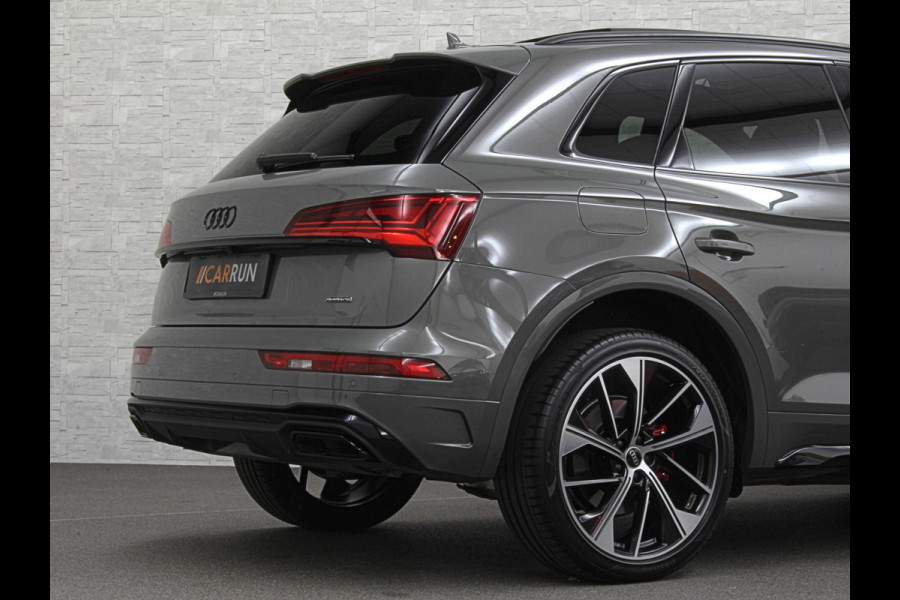 Audi Q5 55 367pk Competition RS Leder | ACC | Panorama | Lane Assist | 21" | Sfeerverlichting | Camera | Carplay | Stuurwielverwarming | Black Optic | Draadloos laden | Sportstoelen | 91000,= Nw.Pr. | 10-2024 | 23dkm! | Fabr. Garantie.