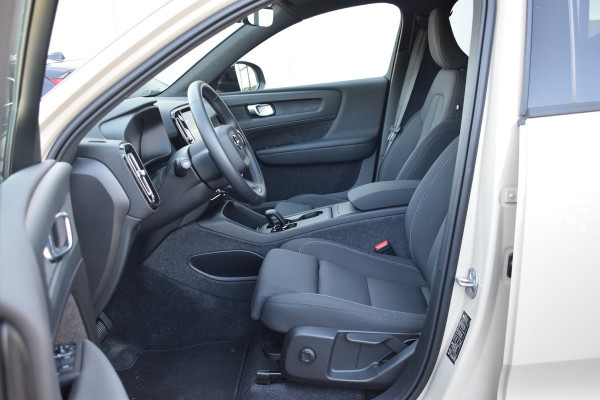 Volvo EX40 Extended Range Business edition 82 kWh | ACC | Blis | Climate pack | Camera | 19 "LMV