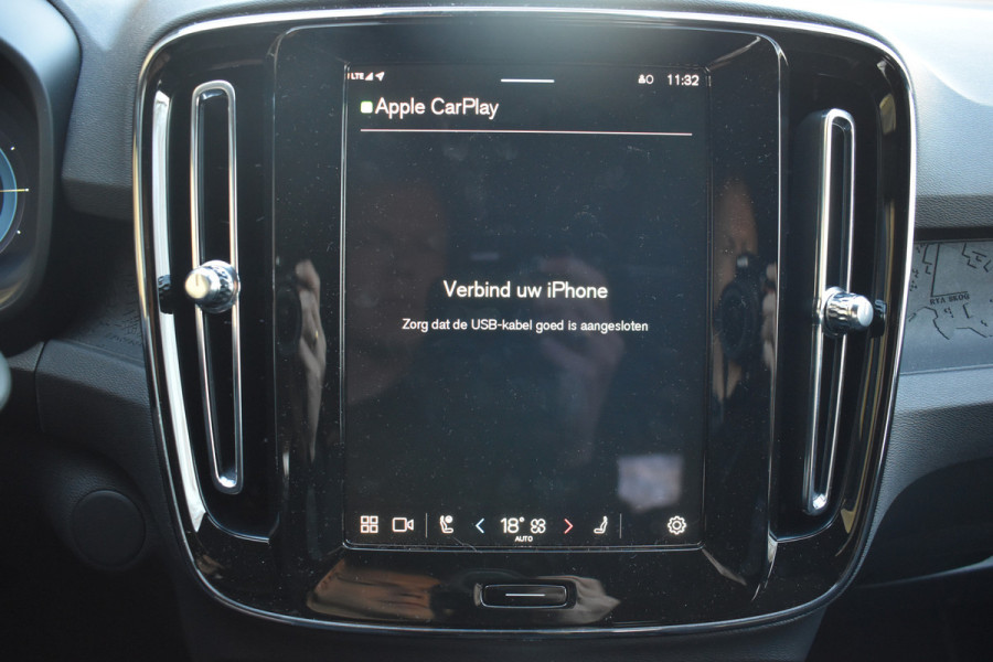 Volvo EX40 Extended Range Business edition 82 kWh | ACC | Blis | Climate pack | Camera | 19 "LMV