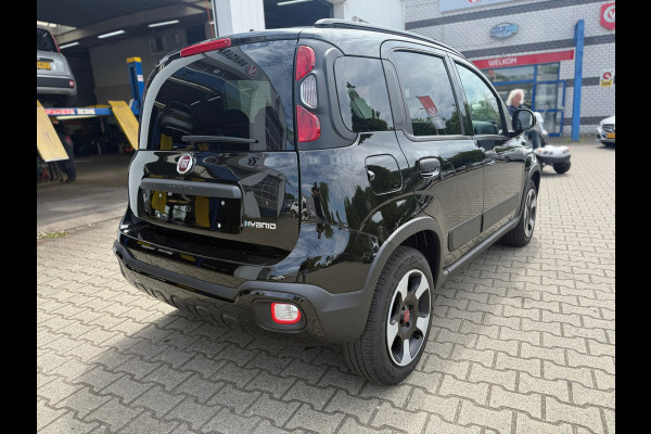Fiat Panda 1.0 Hybrid Cross