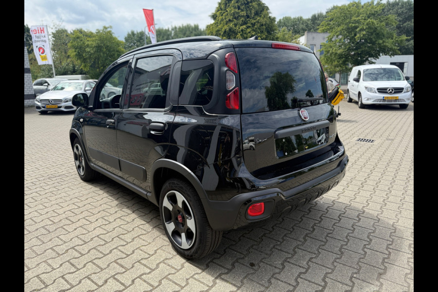 Fiat Panda 1.0 Hybrid Cross
