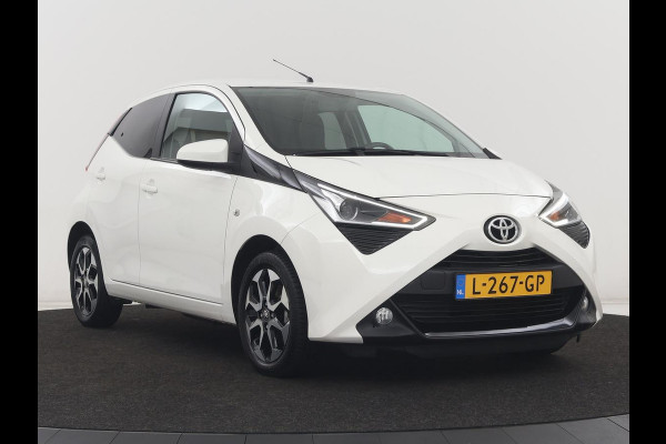 Toyota Aygo 1.0 VVT-i x-joy | Carplay | Camera | Cruise control | Climate control | Bluetooth | DAB