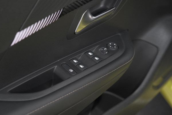 Peugeot e-208 EV Allure 50 kWh | 97,3% SOH | 11 KW Laadfunctie | Adaptieve Cruise Control |  Parkeersensoren | Apple Carplay