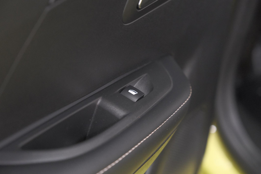 Peugeot e-208 EV Allure 50 kWh | 97,3% SOH | 11 KW Laadfunctie | Adaptieve Cruise Control |  Parkeersensoren | Apple Carplay