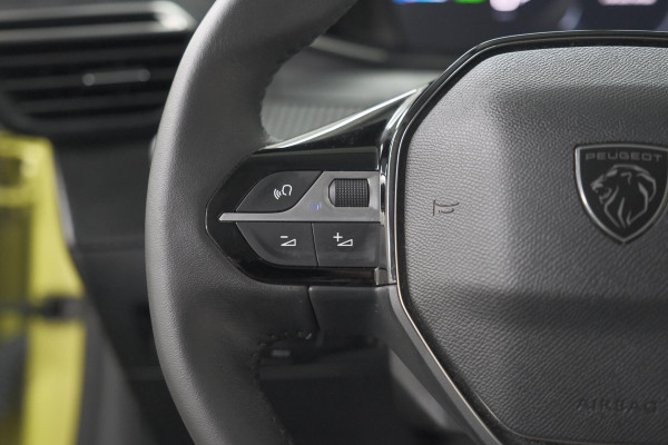 Peugeot e-208 EV Allure 50 kWh | 97,3% SOH | 11 KW Laadfunctie | Adaptieve Cruise Control |  Parkeersensoren | Apple Carplay