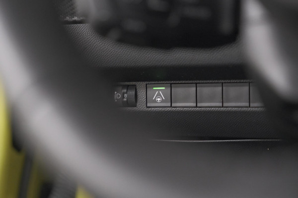 Peugeot e-208 EV Allure 50 kWh | 97,3% SOH | 11 KW Laadfunctie | Adaptieve Cruise Control |  Parkeersensoren | Apple Carplay