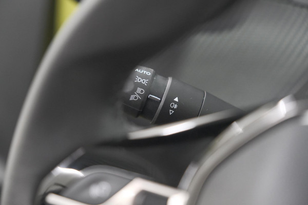 Peugeot e-208 EV Allure 50 kWh | 97,3% SOH | 11 KW Laadfunctie | Adaptieve Cruise Control |  Parkeersensoren | Apple Carplay