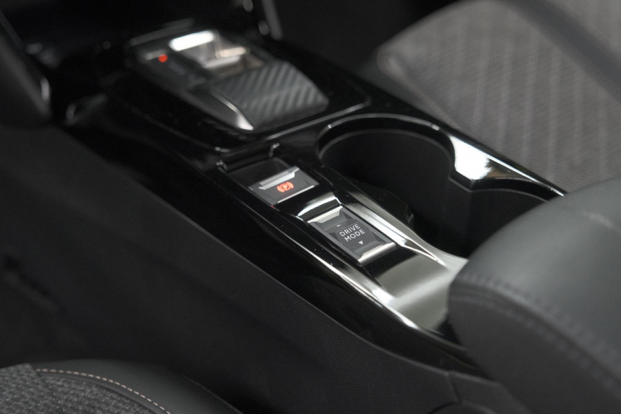 Peugeot e-208 EV Allure 50 kWh | 97,3% SOH | 11 KW Laadfunctie | Adaptieve Cruise Control |  Parkeersensoren | Apple Carplay