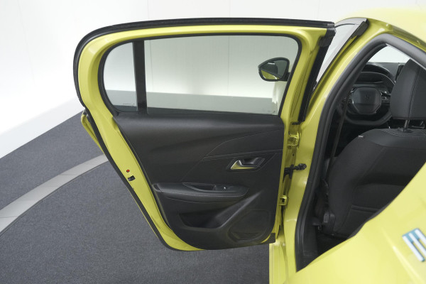 Peugeot e-208 EV Allure 50 kWh | 97,3% SOH | 11 KW Laadfunctie | Adaptieve Cruise Control |  Parkeersensoren | Apple Carplay