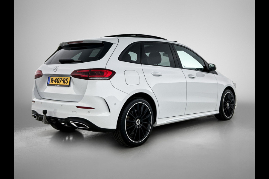 Mercedes-Benz B-Klasse 250 e AMG Plug-In Hybride AMG Line | Panoramadak | Multispaaks velgen | Memory Pakket | Trekhaak Inclusief 24 maanden MB Certified garantie voor Europa.