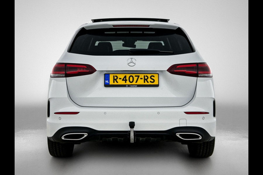 Mercedes-Benz B-Klasse 250 e AMG Plug-In Hybride AMG Line | Panoramadak | Multispaaks velgen | Memory Pakket | Trekhaak Inclusief 24 maanden MB Certified garantie voor Europa.