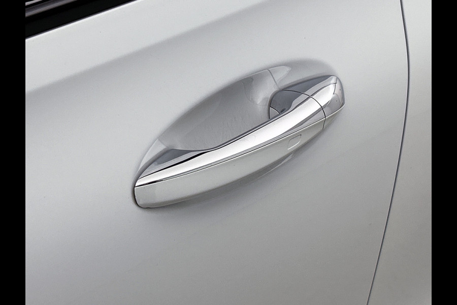 Mercedes-Benz B-Klasse 250 e AMG Plug-In Hybride AMG Line | Panoramadak | Multispaaks velgen | Memory Pakket | Trekhaak Inclusief 24 maanden MB Certified garantie voor Europa.