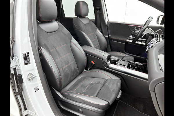 Mercedes-Benz B-Klasse 250 e AMG Plug-In Hybride AMG Line | Panoramadak | Multispaaks velgen | Memory Pakket | Trekhaak Inclusief 24 maanden MB Certified garantie voor Europa.