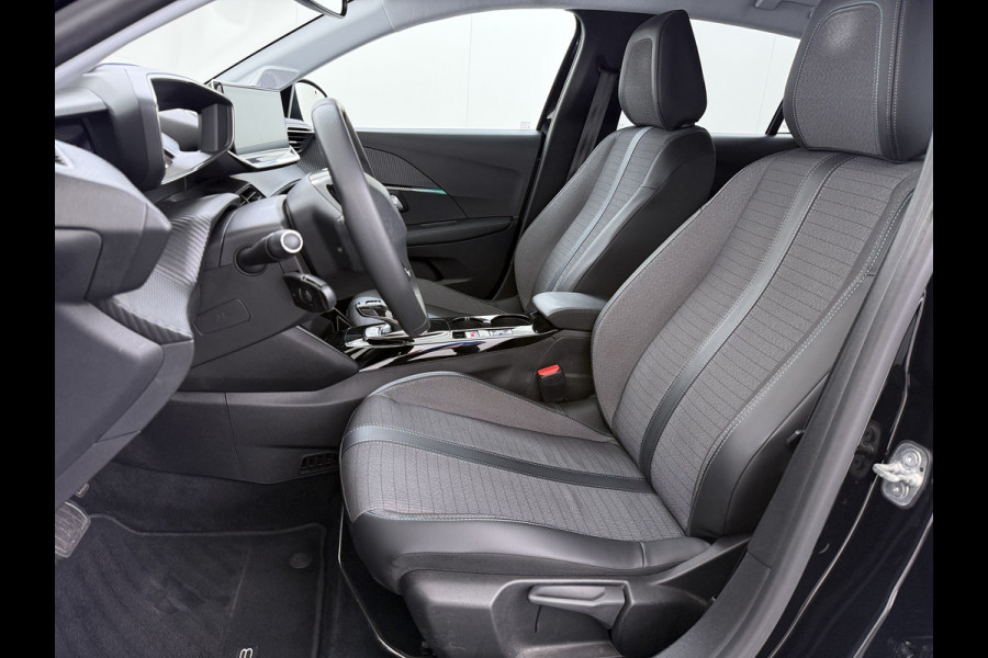 Peugeot e-208 EV Allure Pack 50kWh SOH 89% Stoelverwarming 3D-Navi 360°Camera Apple Carplay Android Auto Keyless Lmv Privacy Glas Led Bluetooth Isofix DAB+ Rijstrooksensor