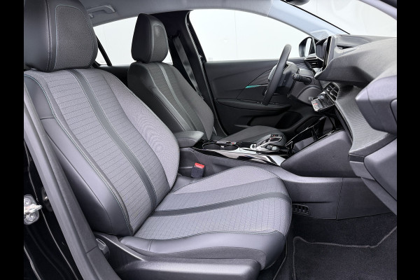 Peugeot e-208 EV Allure Pack 50kWh SOH 89% Stoelverwarming 3D-Navi 360°Camera Apple Carplay Android Auto Keyless Lmv Privacy Glas Led Bluetooth Isofix DAB+ Rijstrooksensor