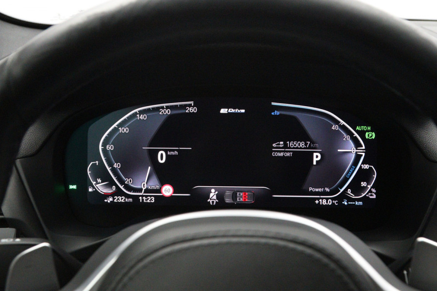 BMW X3 xDrive30e 293 PK High Executive M-Sport PHEV, Leder-Alcantara, Trekhaak, Adap. Cruise Control