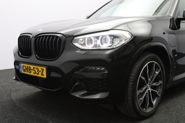 BMW X3 xDrive30e 293 PK High Executive M-Sport PHEV, Leder-Alcantara, Trekhaak, Adap. Cruise Control