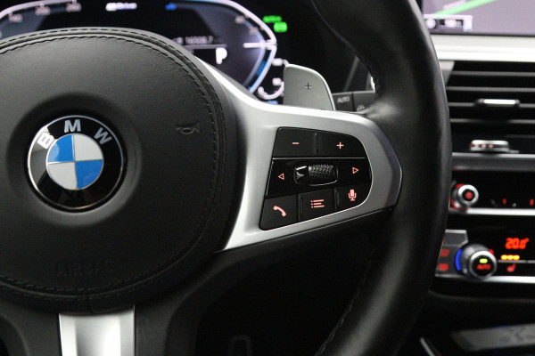 BMW X3 xDrive30e 293 PK High Executive M-Sport PHEV, Leder-Alcantara, Trekhaak, Adap. Cruise Control