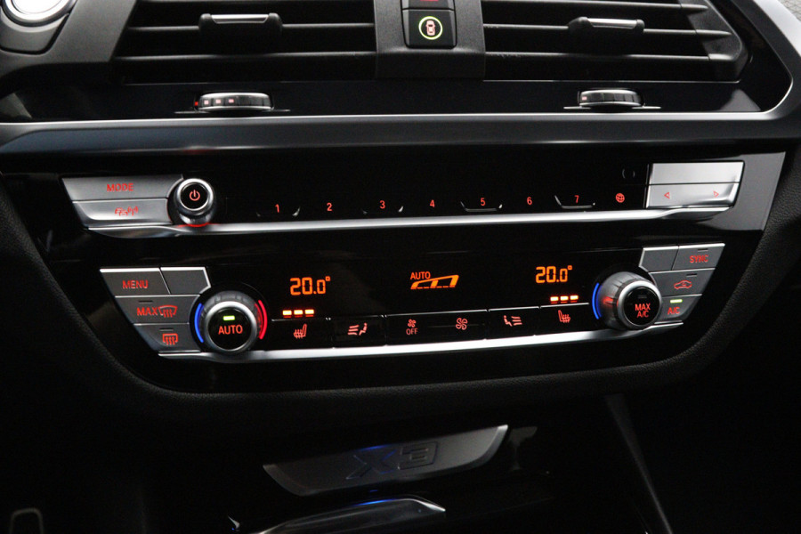 BMW X3 xDrive30e 293 PK High Executive M-Sport PHEV, Leder-Alcantara, Trekhaak, Adap. Cruise Control