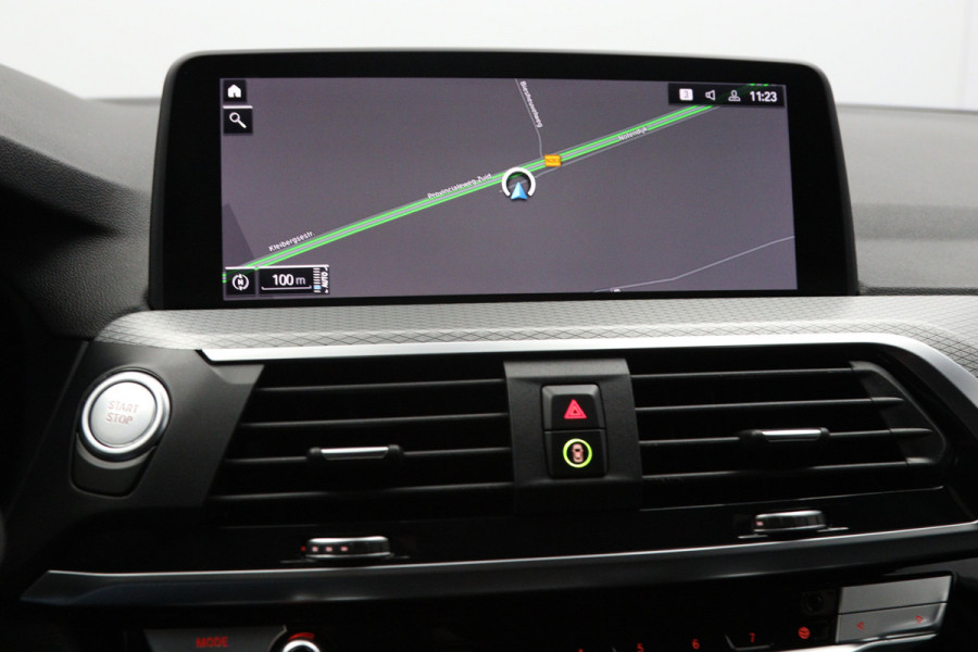 BMW X3 xDrive30e 293 PK High Executive M-Sport PHEV, Leder-Alcantara, Trekhaak, Adap. Cruise Control