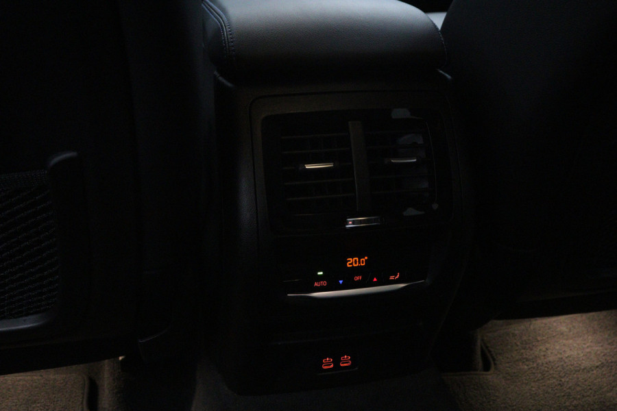 BMW X3 xDrive30e 293 PK High Executive M-Sport PHEV, Leder-Alcantara, Trekhaak, Adap. Cruise Control