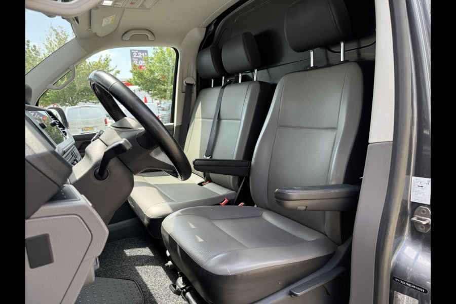 Volkswagen Transporter 2.0 TDI L1H1 28 | Led | Trekhaak | Navi | Carplay | Camera