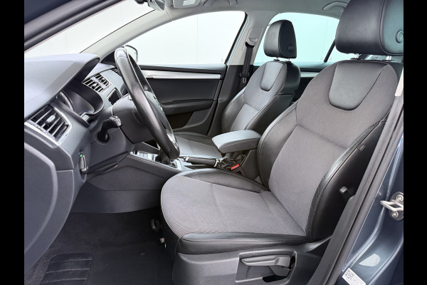 Škoda Octavia 1.0TSI 116PK Stoelverwarming Trekhaak Apple Carplay Android Auto Navi Ecc Cruise Control Pdc Lmv 17" Led WLAN Bluetooth Isofix Dealeronderhouden 1.300KG Trekgewicht 1e Eigenaar Origineel Nederlandse Auto