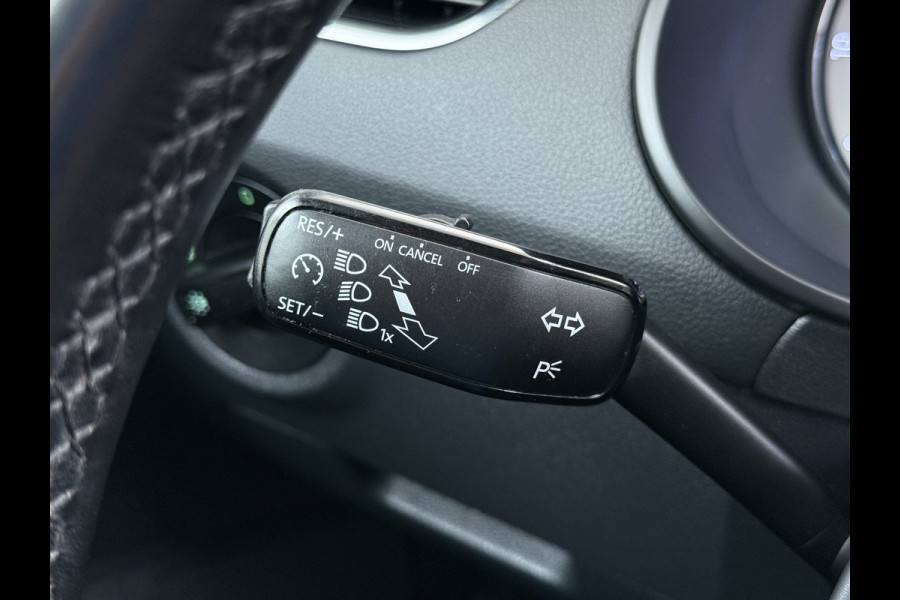 Škoda Octavia 1.0TSI 116PK Stoelverwarming Trekhaak Apple Carplay Android Auto Navi Ecc Cruise Control Pdc Lmv 17" Led WLAN Bluetooth Isofix Dealeronderhouden 1.300KG Trekgewicht 1e Eigenaar Origineel Nederlandse Auto