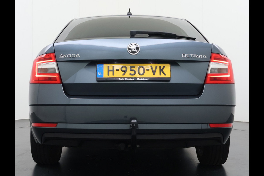 Škoda Octavia 1.0TSI 116PK Stoelverwarming Trekhaak Apple Carplay Android Auto Navi Ecc Cruise Control Pdc Lmv 17" Led WLAN Bluetooth Isofix Dealeronderhouden 1.300KG Trekgewicht 1e Eigenaar Origineel Nederlandse Auto