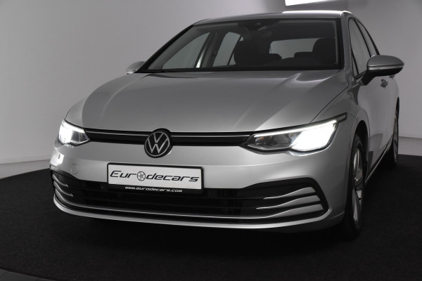 Volkswagen Golf 1.0 eTSI Life Business *1ste Eigenaar*Navigatie*Ambiente*Camera*